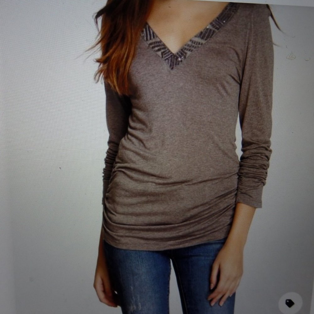 New Velvet by Graham & Spencer embellished v neck top m